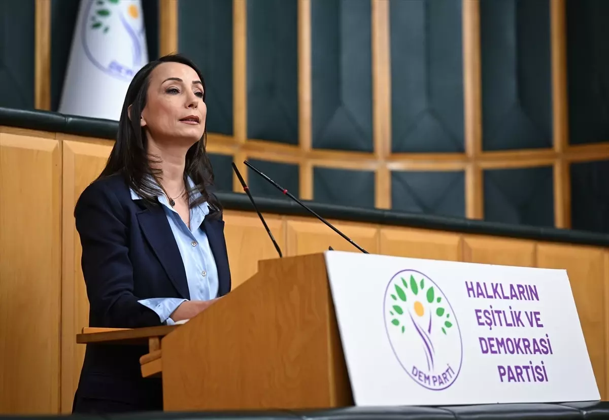 “Çözüm savaşta değil İran halklarındadır” |