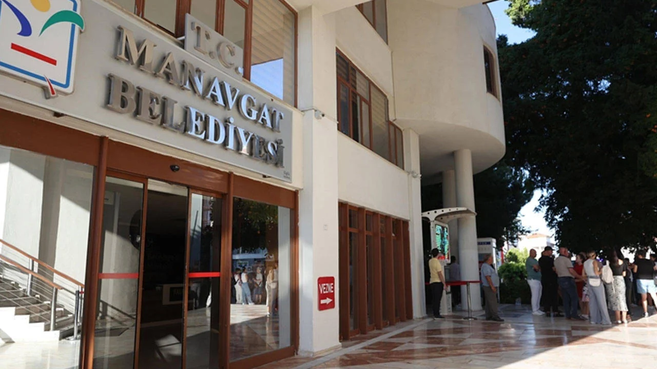 Manavgat Belediyesi’ne operasyon l