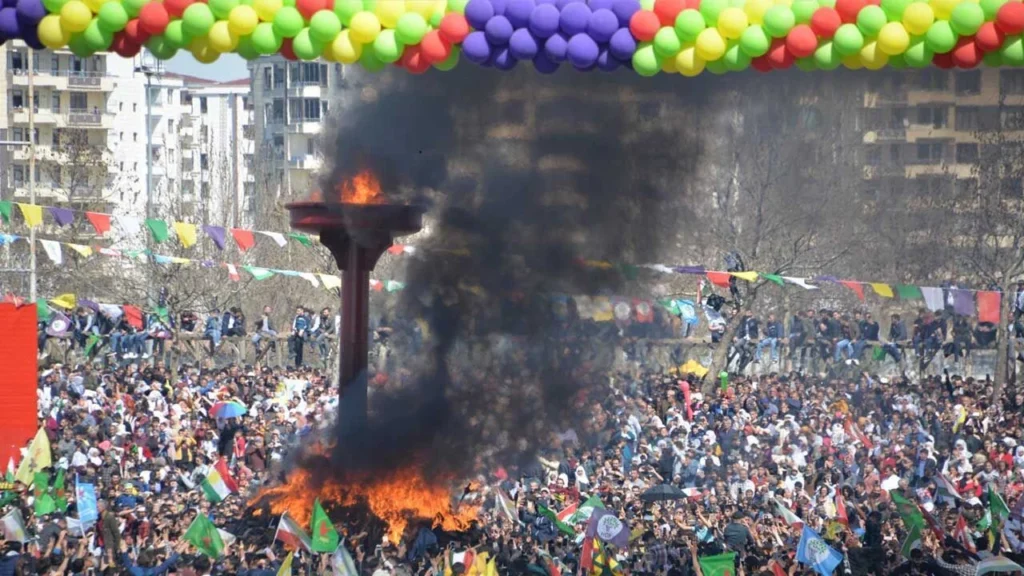 newroz-programi-aciklandi-ilk-ates-diyarbakirda-yakilacak-1